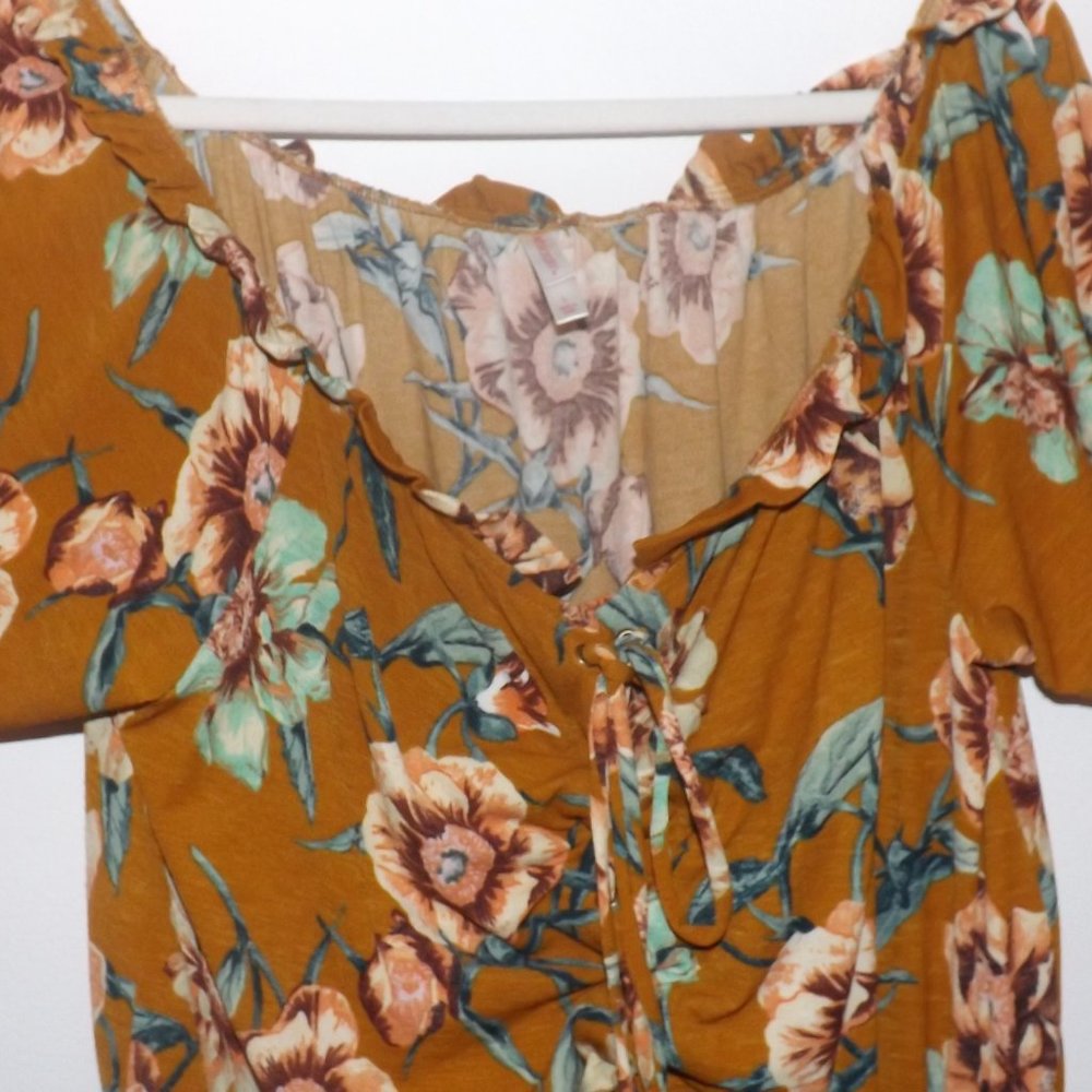 Yellow Floral romper - Picture 3 of 3